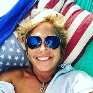 Meet your Posher, Jenn